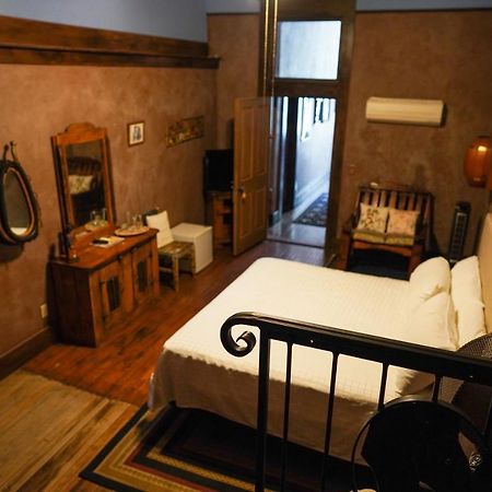 Bisbee Grand Hotel Bagian luar foto
