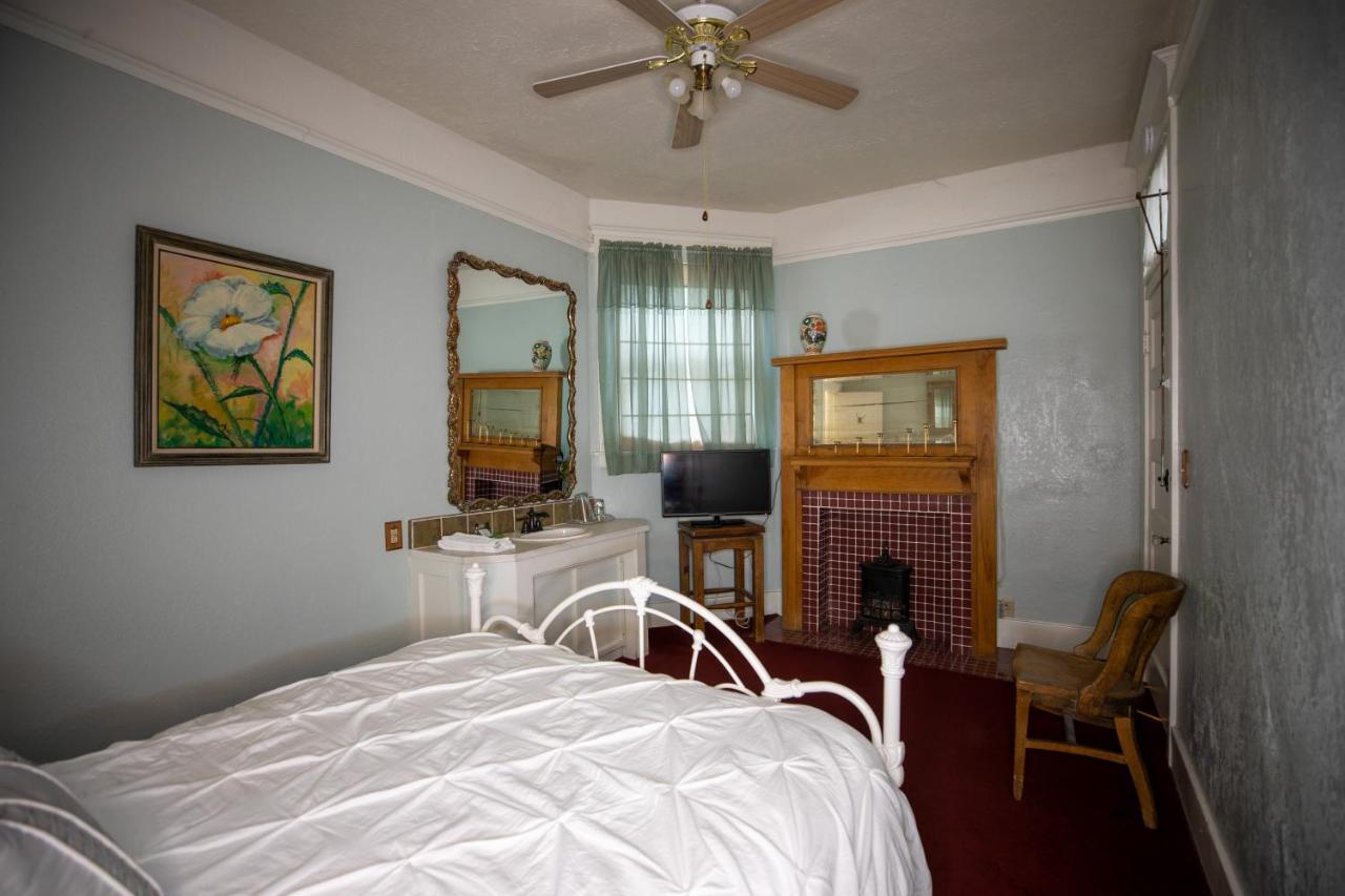 Bisbee Grand Hotel Bagian luar foto