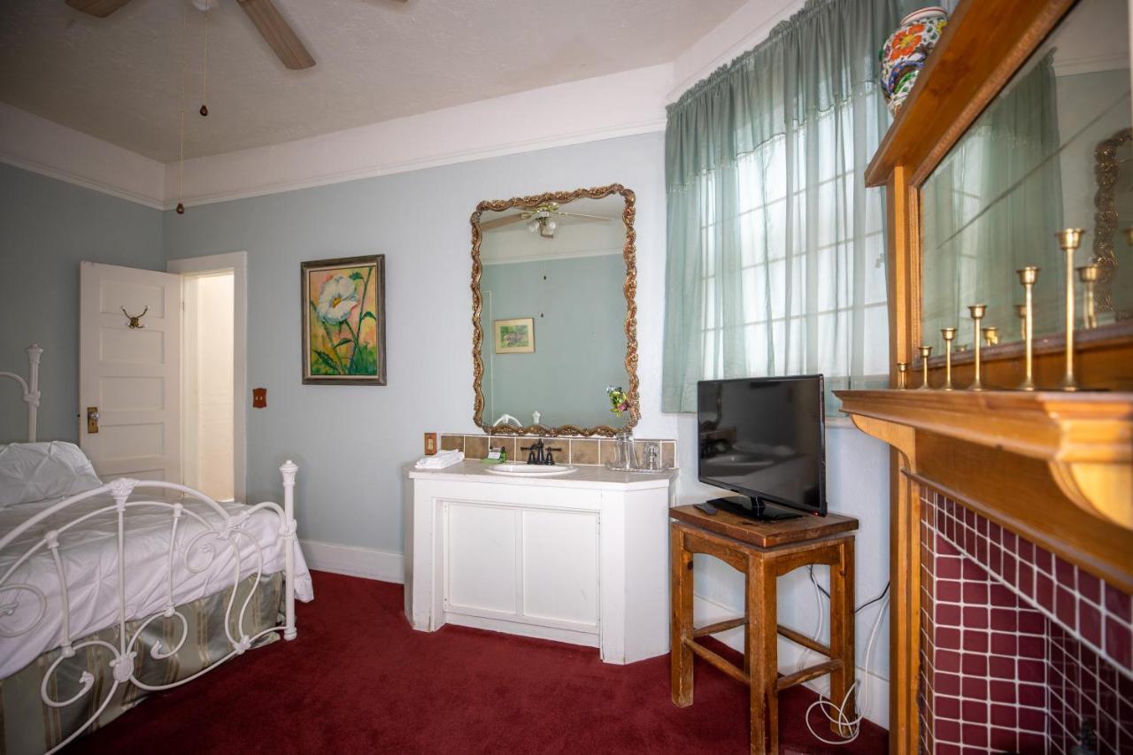 Bisbee Grand Hotel Bagian luar foto