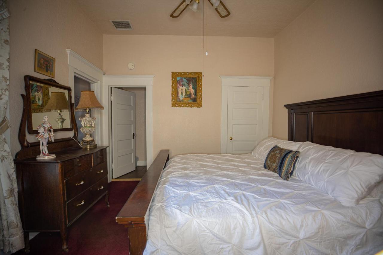 Bisbee Grand Hotel Bagian luar foto