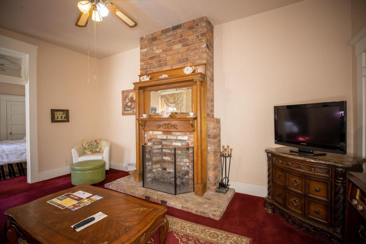 Bisbee Grand Hotel Bagian luar foto