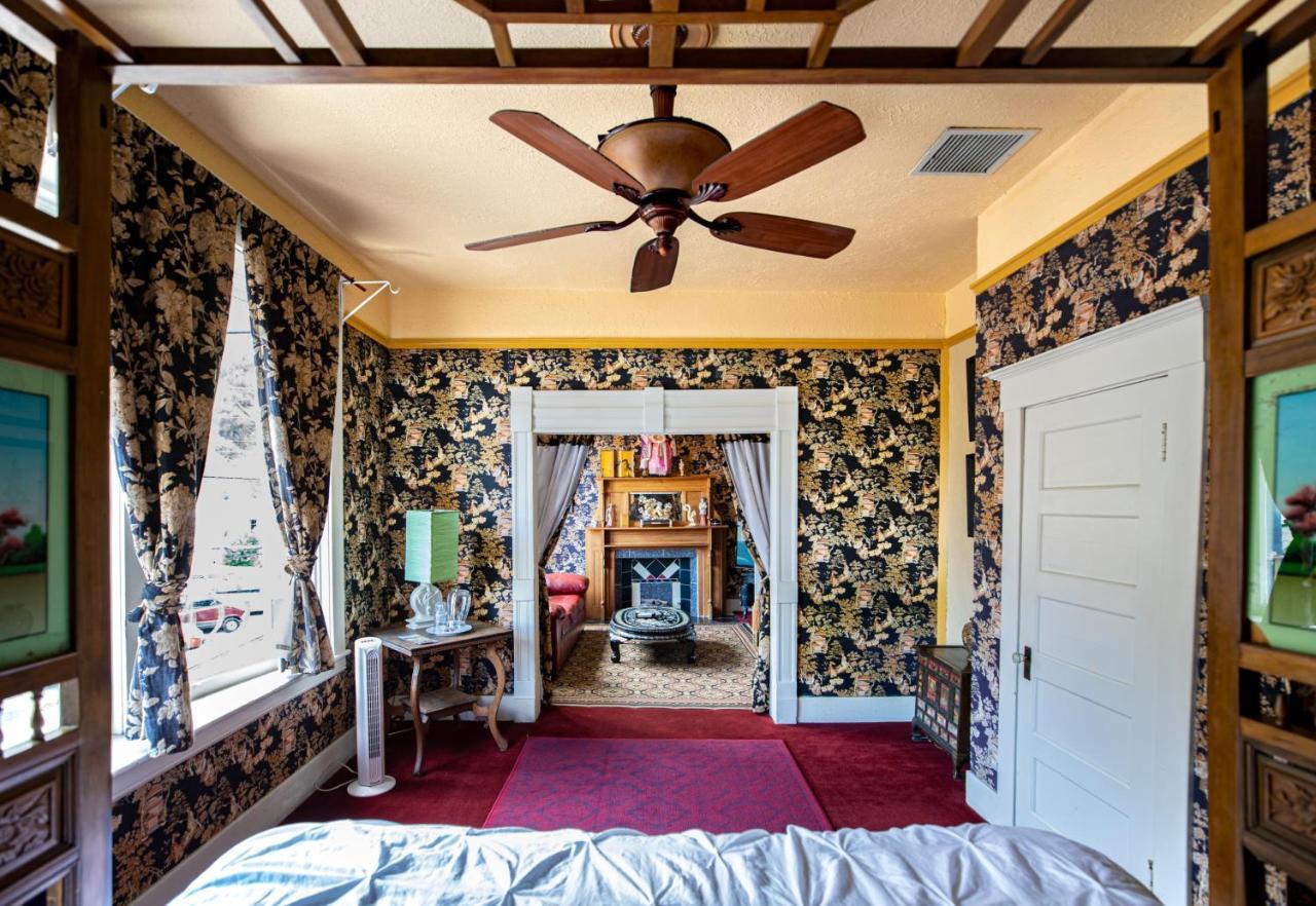 Bisbee Grand Hotel Bagian luar foto