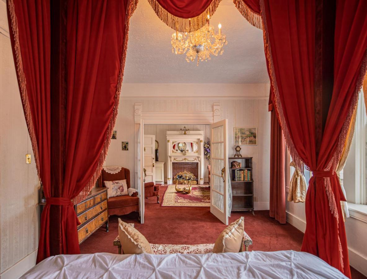 Bisbee Grand Hotel Bagian luar foto