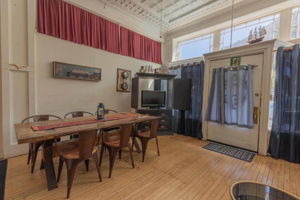 Bisbee Grand Hotel Bagian luar foto