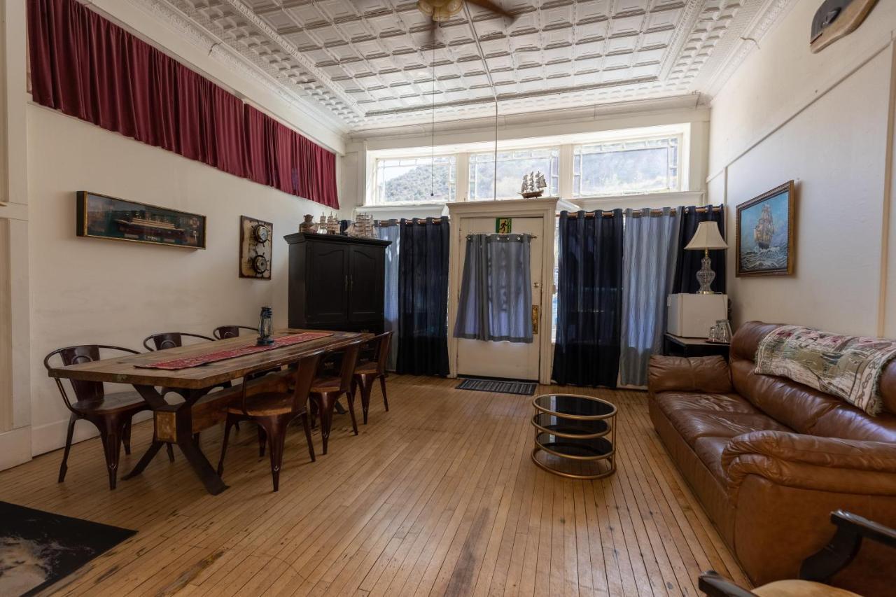 Bisbee Grand Hotel Bagian luar foto