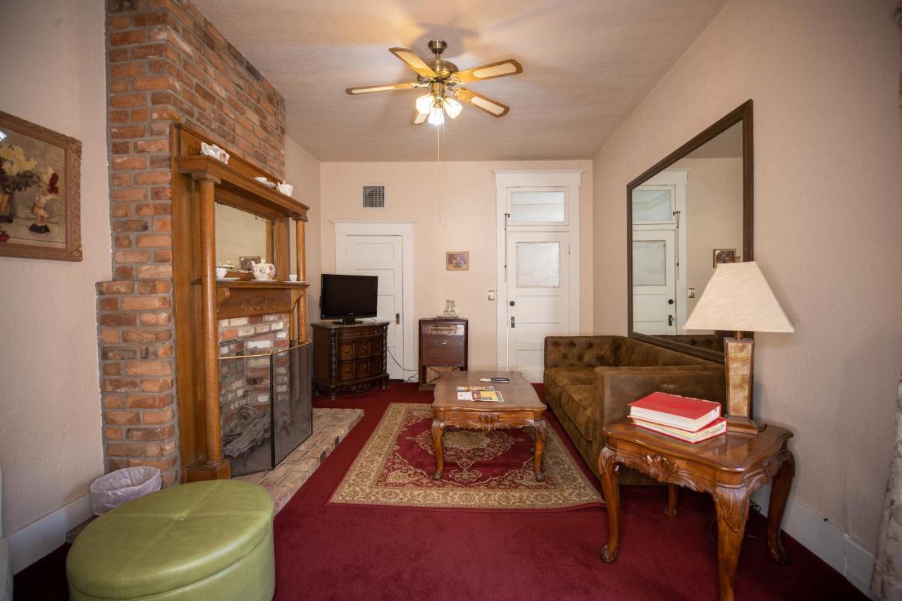 Bisbee Grand Hotel Bagian luar foto