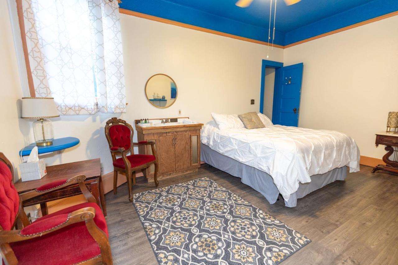 Bisbee Grand Hotel Bagian luar foto