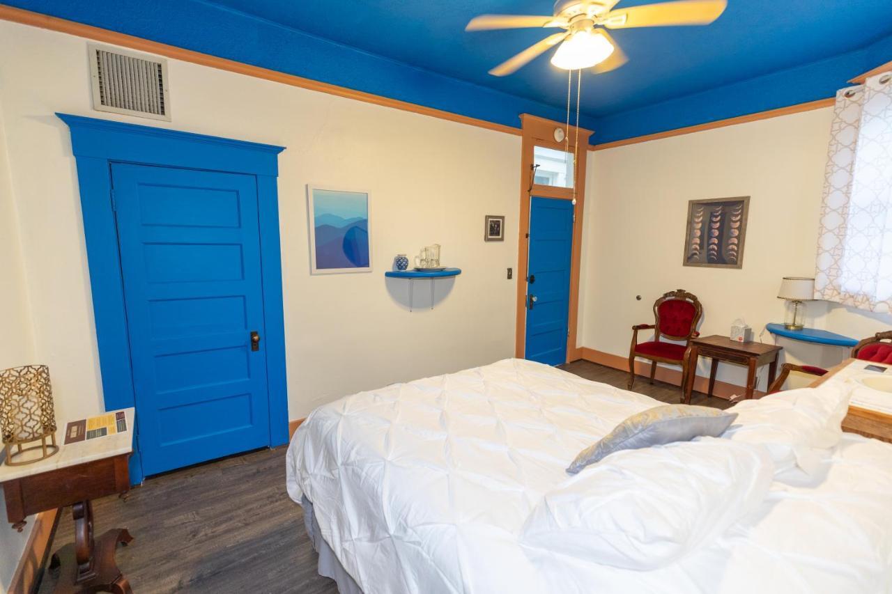 Bisbee Grand Hotel Bagian luar foto